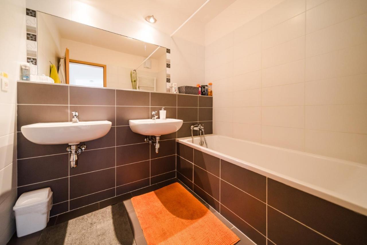 Comfy Condo On The 20Th Floor & Free Parking Bratislava Extérieur photo