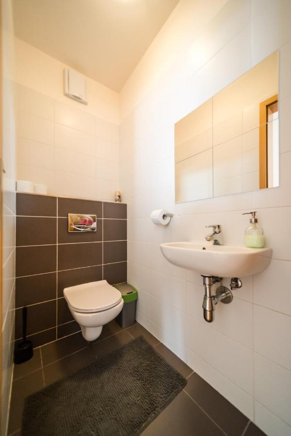 Comfy Condo On The 20Th Floor & Free Parking Bratislava Extérieur photo