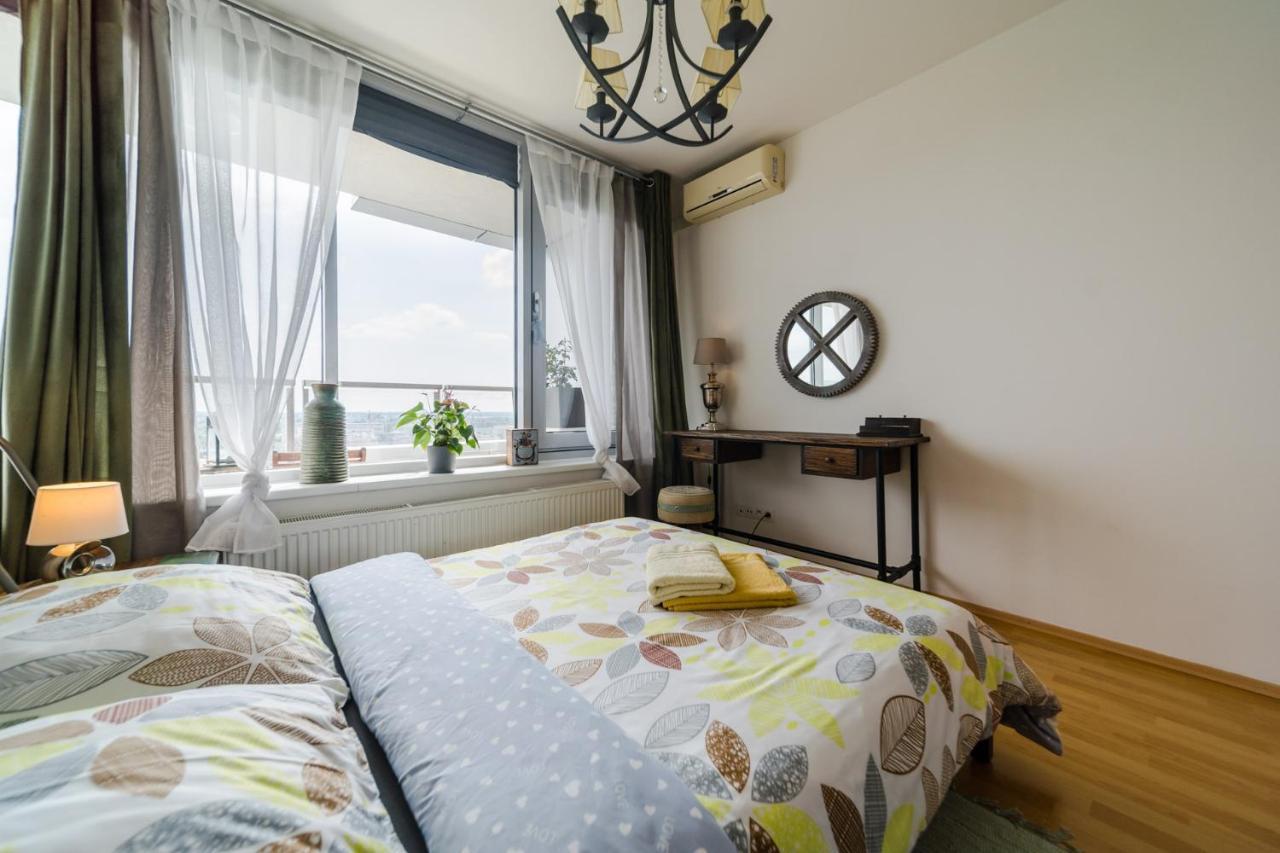 Comfy Condo On The 20Th Floor & Free Parking Bratislava Extérieur photo