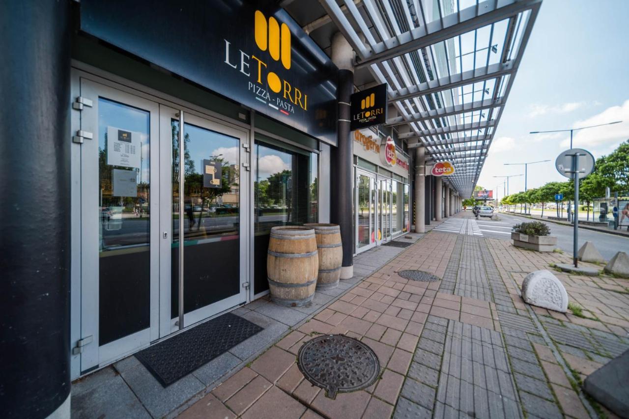 Comfy Condo On The 20Th Floor & Free Parking Bratislava Extérieur photo
