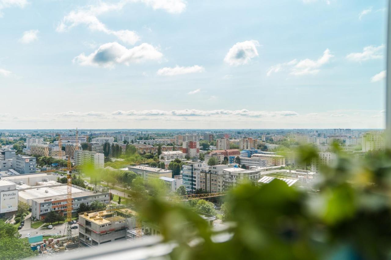 Comfy Condo On The 20Th Floor & Free Parking Bratislava Extérieur photo
